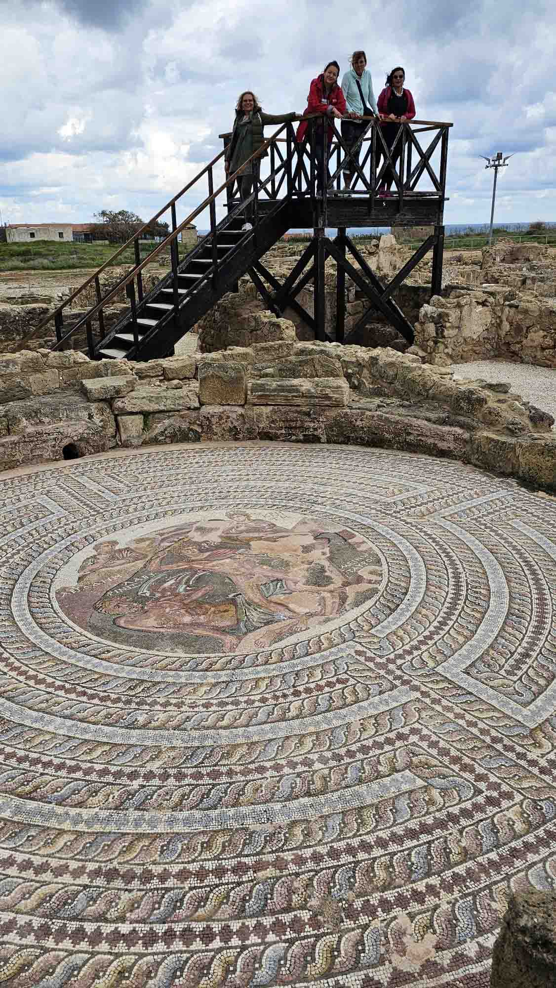 Kipar, mozaici Pafos, Tezeja kako ubija Minotaura u lavirintu